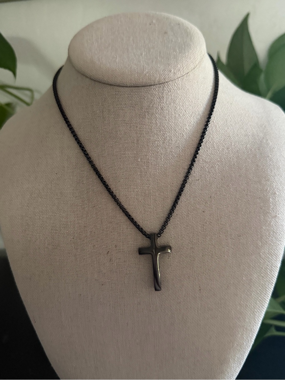 Vintage Black Hematite Cross Pendant & Gunmetal Chain Necklace